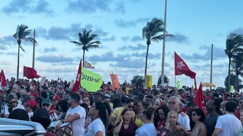 Ato contra a anistia e PEC da Blindagem é realizado em Aracaju