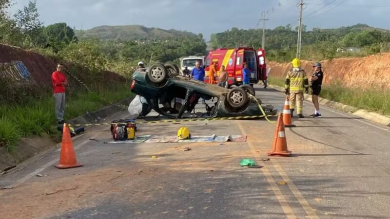 Motorista fica ferido após perder controle do carro e capotar em rodovia de São Cristóvão