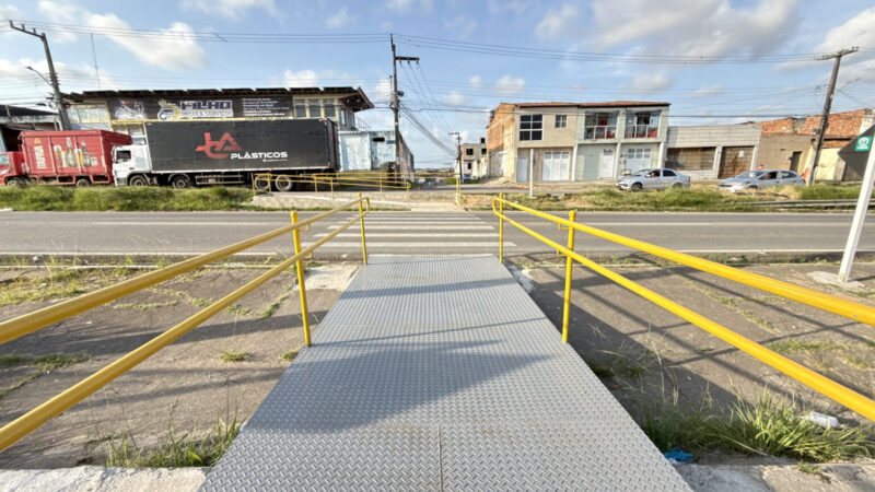 Passarela da BR-235 será desmontada e substituída por nova estrutura