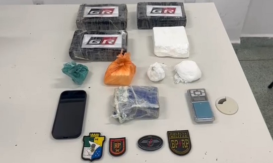 Radiopatrulha apreende mais de 4 kg de drogas em Socorro