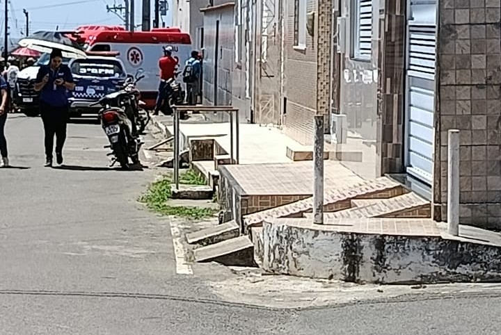 Mulher é morta a facadas pelo companheiro em Frei Paulo