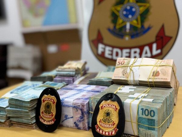 Duas pessoas são presas suspeitas de lavagem de dinheiro após saque de R$ 329 mil em Carira