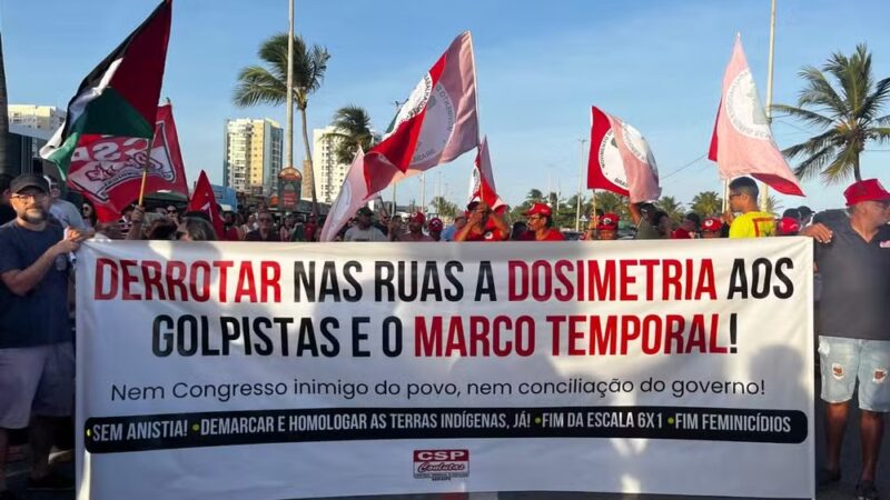 Protesto contra PL da Dosimetria e anistia a condenados pelo 8/1 é realizado em Aracaju