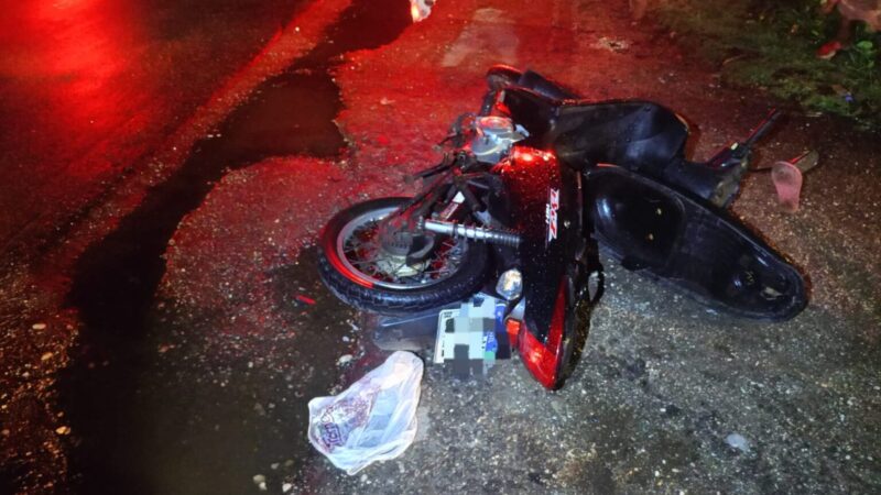 Motociclista é hospitalizada após colisão com carro na SE-100
