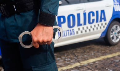 Homem é preso após tentar subornar policiais com R$ 1,5 mil em Aracaju