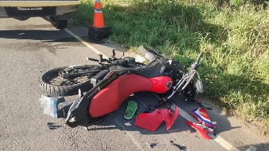Motociclista fica ferido após colidir com cavalo na SE-245, em Riachuelo